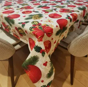 Novogodišnji stolnjak crvene kugle 135x135