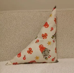 Jastuk trougao patuljak 40x40x50