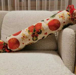 Jastuk bombona crvene kugle